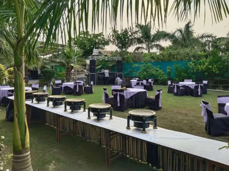 In-House Gourmet Dining